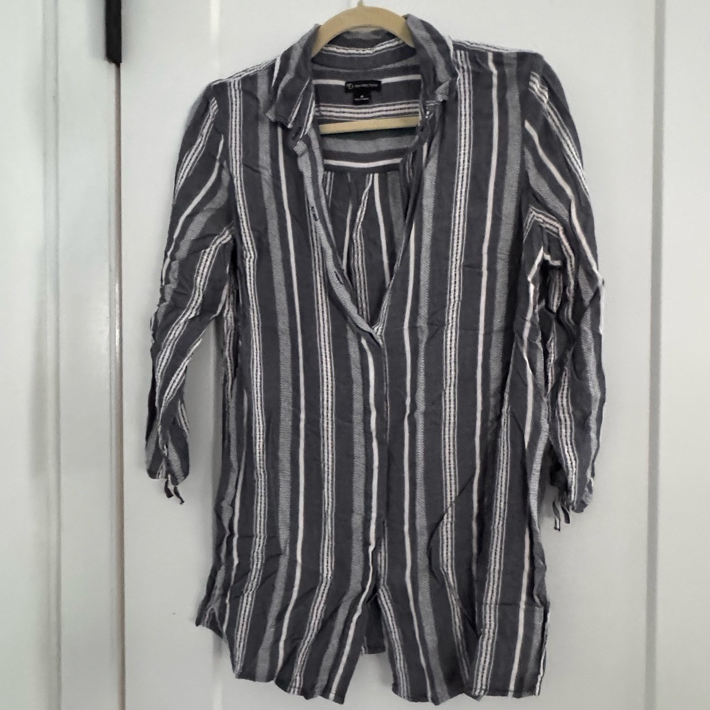 NEW DIRECTIONS Striped Gray Women's Button Down Top